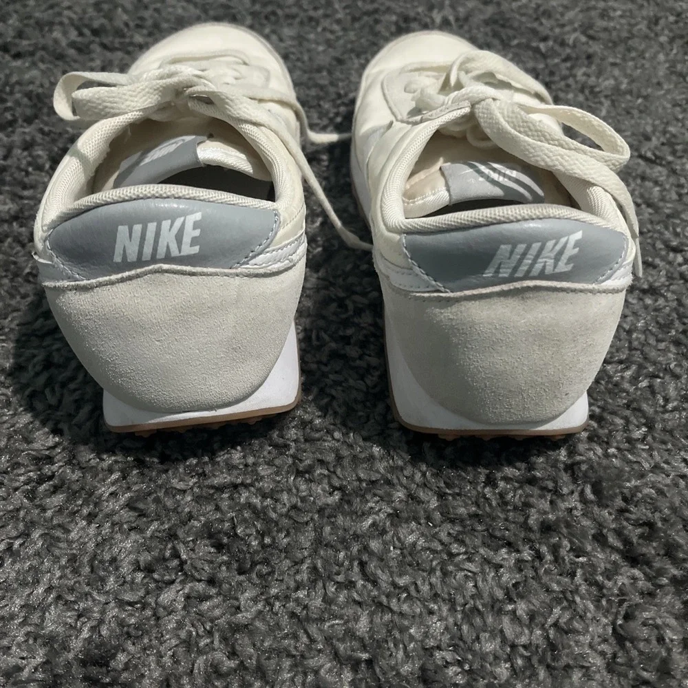 Nike Daybreak Sneaker Women US 7.5 White Pale Ivory Light Smoke Grey Retro Shoes - Picture 12 of 16